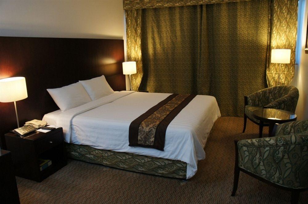 Dream Palace Hotel Дубай Экстерьер фото