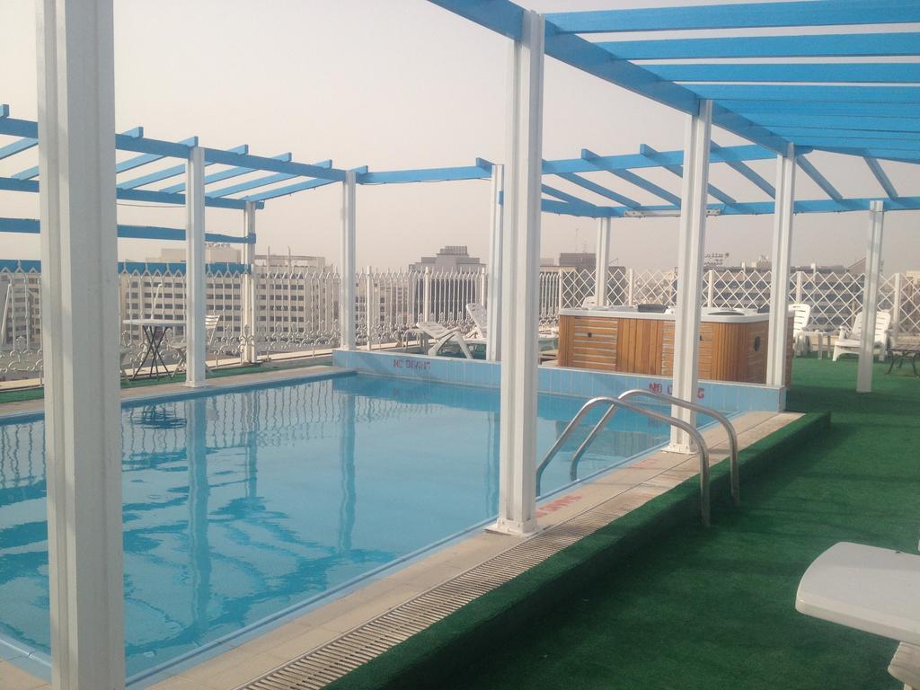 Dream Palace Hotel Дубай Экстерьер фото
