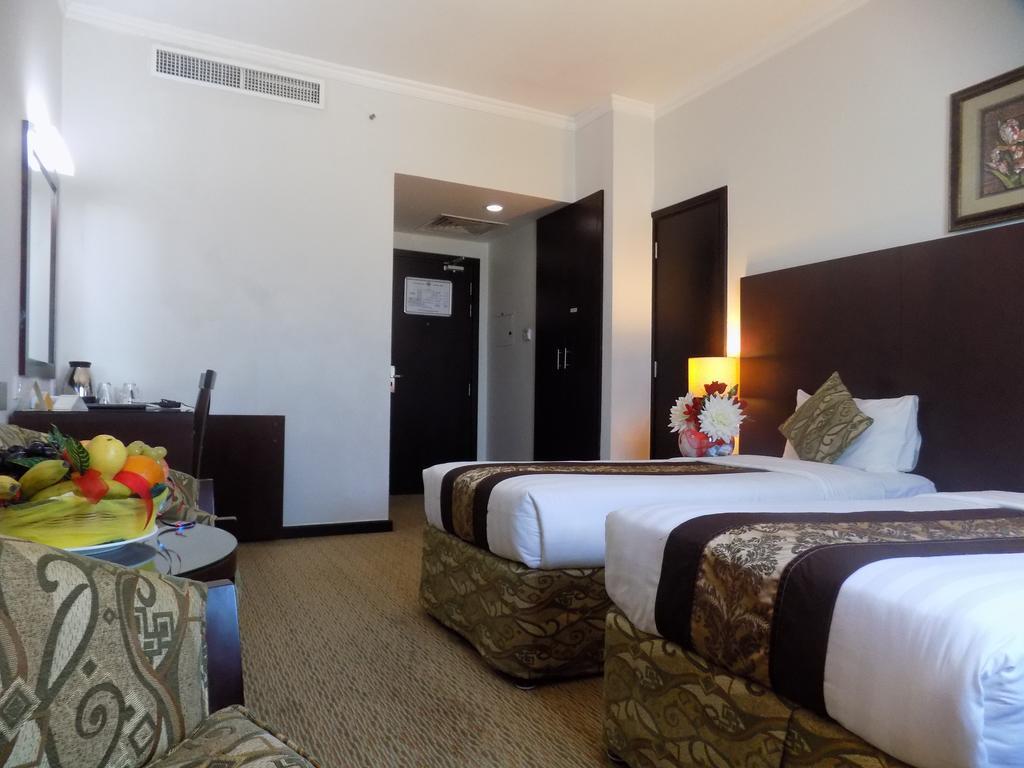 Dream Palace Hotel Дубай Экстерьер фото