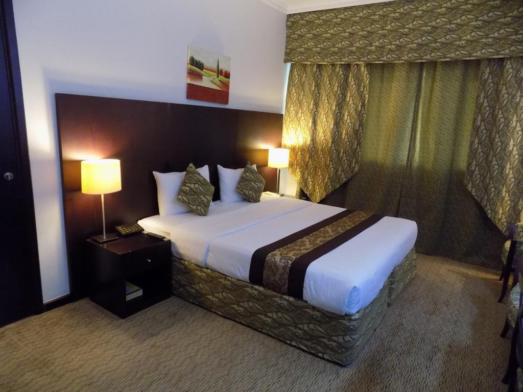 Dream Palace Hotel Дубай Экстерьер фото