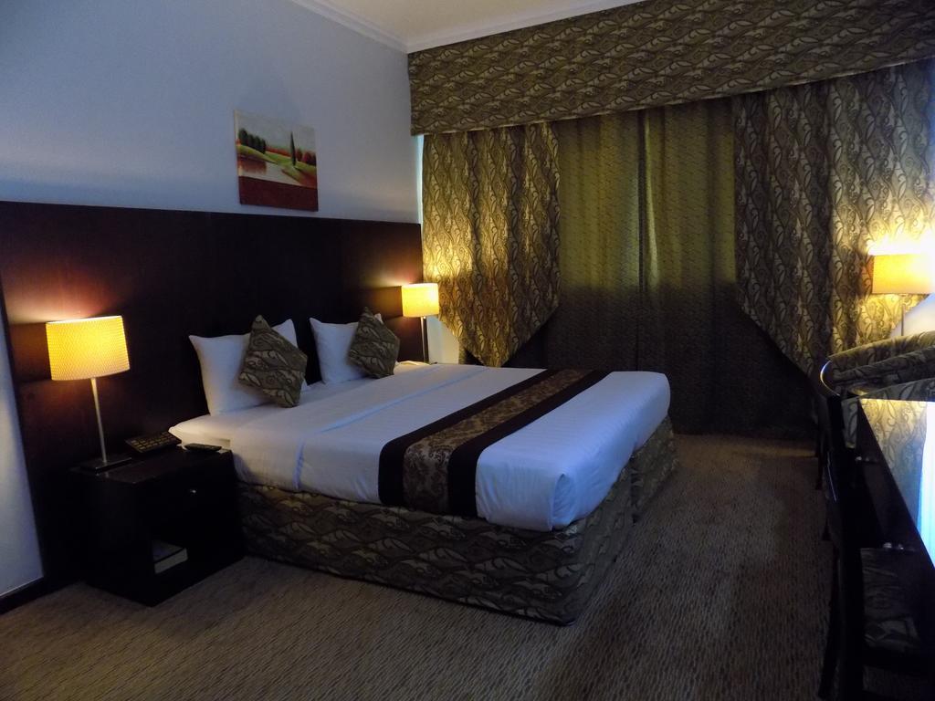 Dream Palace Hotel Дубай Экстерьер фото