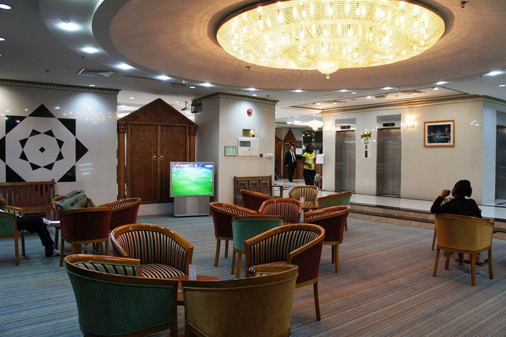 Dream Palace Hotel Дубай Экстерьер фото